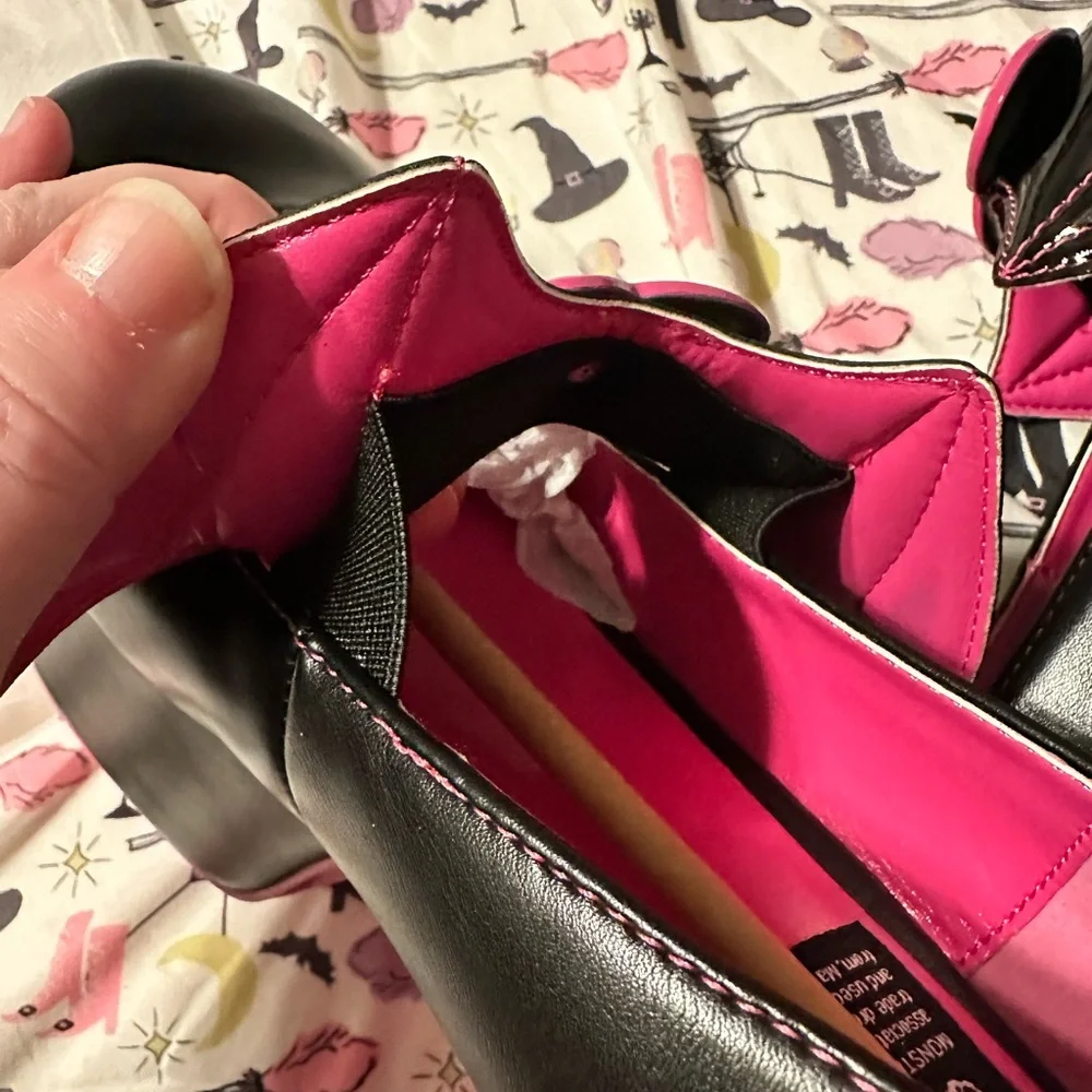 NWOB YRU Monster High Draculaura Deelite Heels - Picture 8 of 8